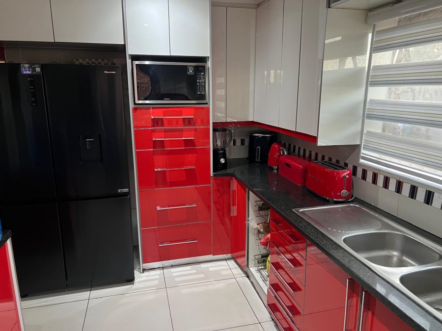 3 Bedroom Property for Sale in Mmabatho North West